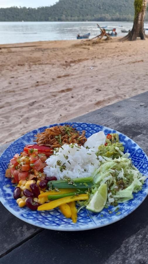 Bong'S Guesthouse M'Pai Bay Koh Rong Sanloem Dış mekan fotoğraf